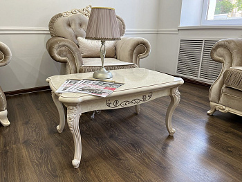 Столик прямоугольный Патрисия крем корень глянец