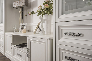 Гостиная Мишель 1+тв+1 белый матовый