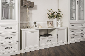 Витрина Мишель 2-ств белый матовый