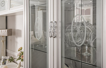 Гостиная Мишель 1+комод+зеркало+1 белый матовый