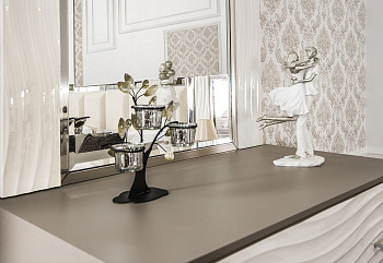 Зеркало Гравита ППУ белый глянец