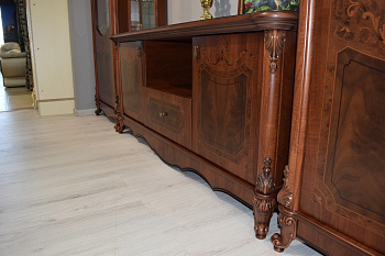 ТВ Тумба Илона караваджо