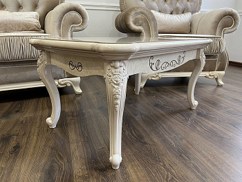 Столик прямоугольный Патрисия крем корень глянец