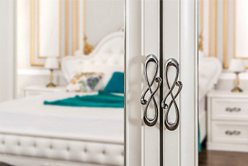 Шкаф Мишель 2-дверный с зеркалом белый матовый