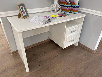 Стол письменный Мишель белый матовый